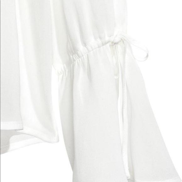 H&M WHITE LONG SLEEVE TOP SHIRT LACE V NECK - Picture 4 of 6